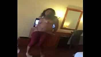 Deshi Girl Hot nude dance show for client in hotel video