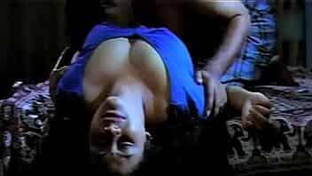 lady in Night mallu enjoying in shower video